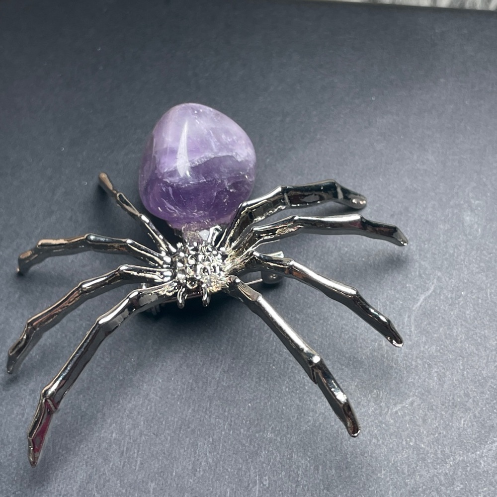 Amethyst Crystal Stone Silver Spider Brooch Artisan Made - Picture 2 of 10